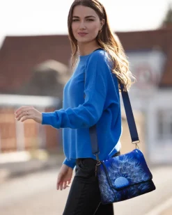 From My Mother's Garden Canvas Messenger Handbag Wishes