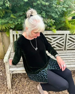 Grizas Floral Velvet Blouse Sage