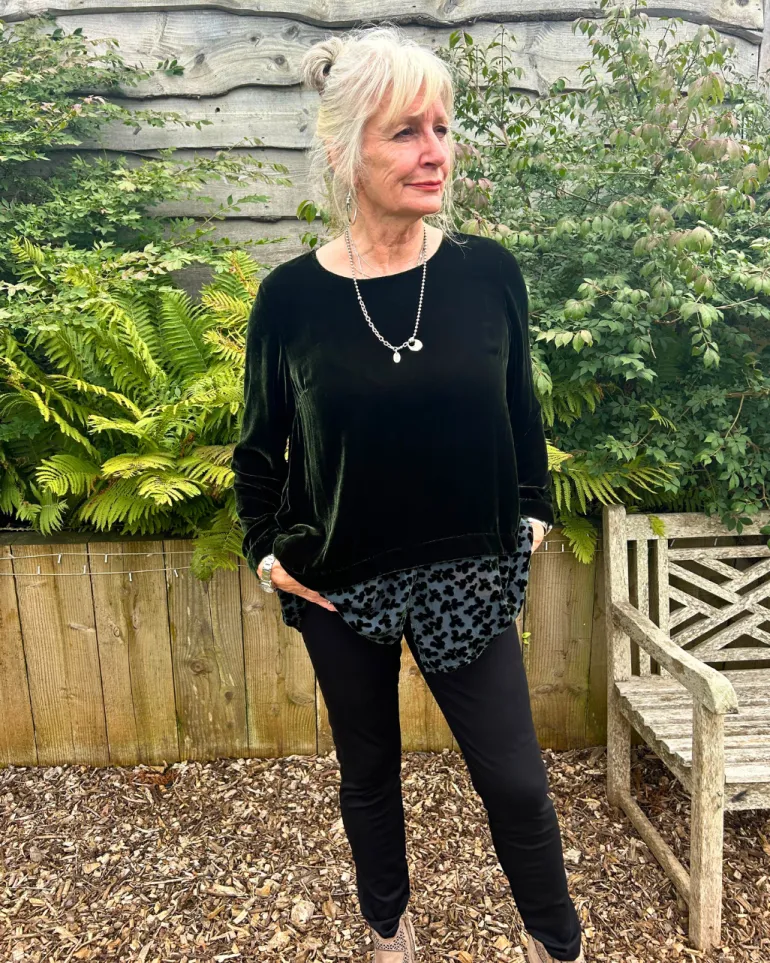 Grizas Floral Velvet Blouse Sage