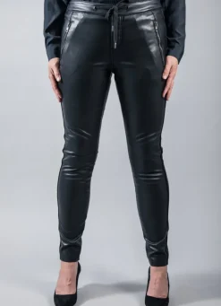 RED BUTTON PU TESSY JOGGER BLACK