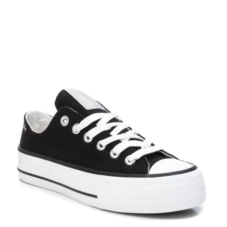 Refresh Black Canvas Trainers