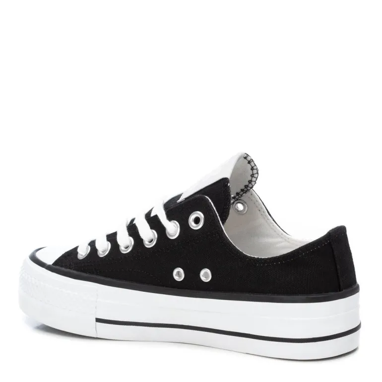 Refresh Black Canvas Trainers