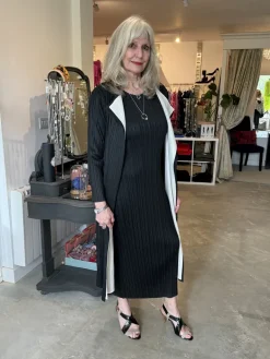 Thanny Plissé Duster Coat Black/Beige