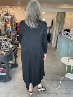 Thanny Plissé Duster Coat Black/Beige