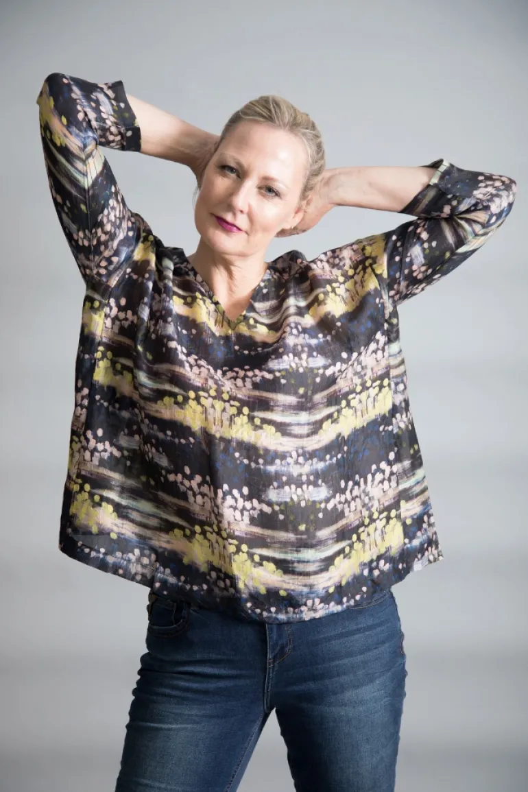 YAVI SILK BOX TOP BLACK WITH LEMON & DUSKY PINK